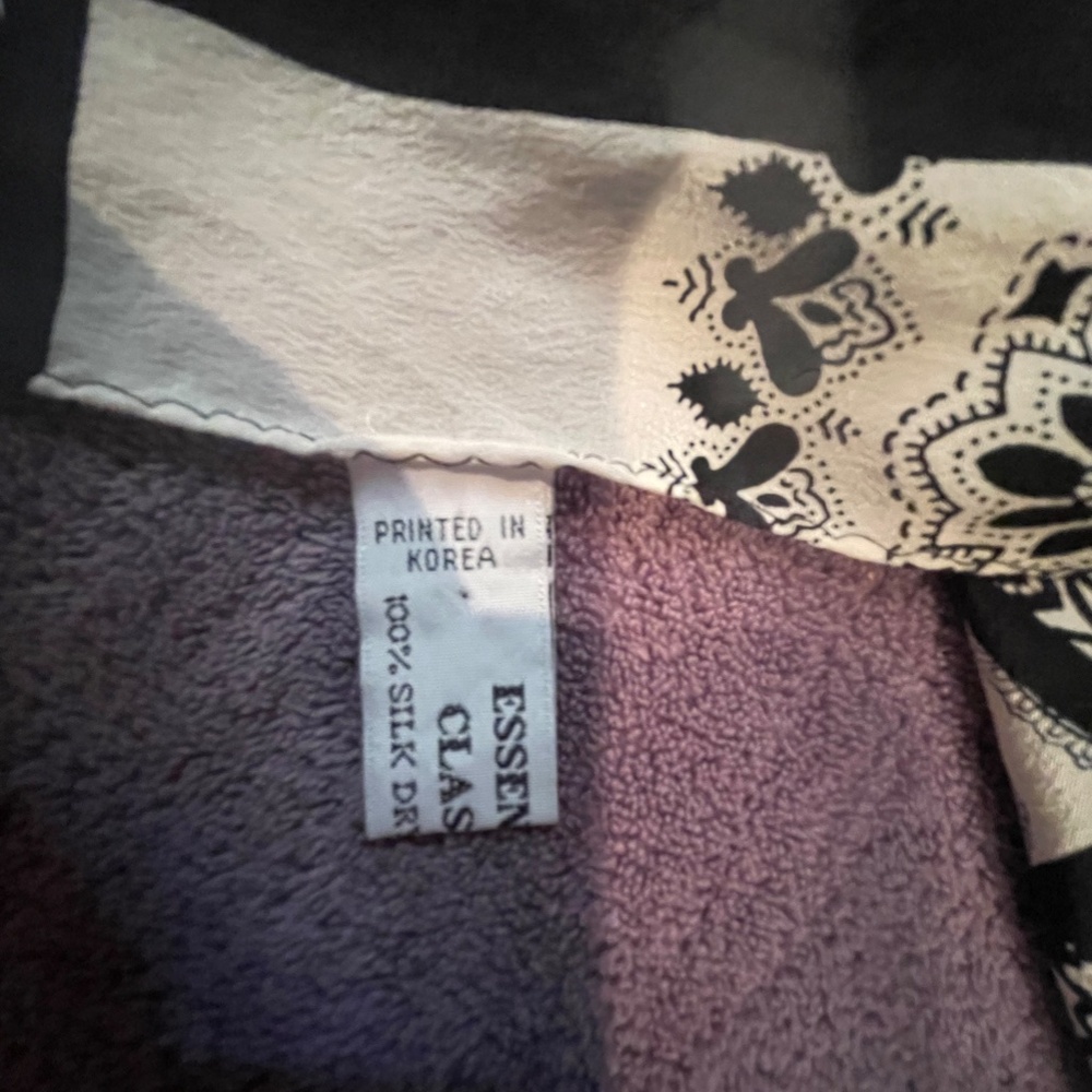 Essential Classics Silk Square Scarf, Vintage, Bl… - image 4